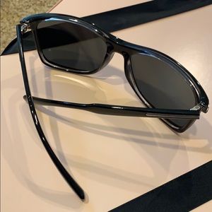 prada sun shades